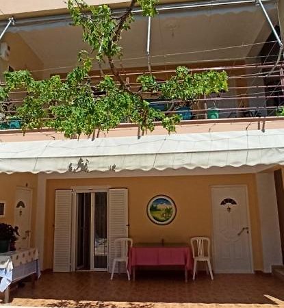 Villa Family Bitri Piqeras Exterior foto